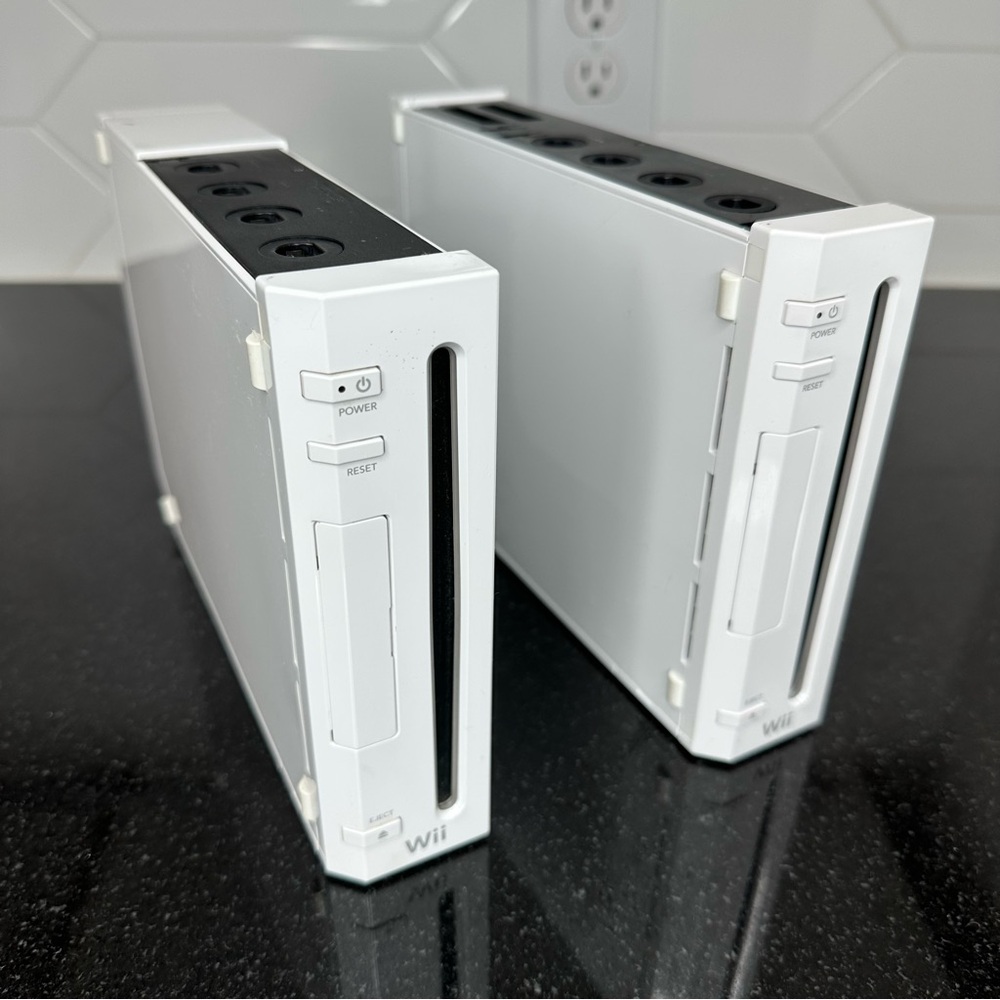 Nintendo Wii RVL-001 Lot - FOR PARTS - FOR REPAIR - Loose Consoles Only